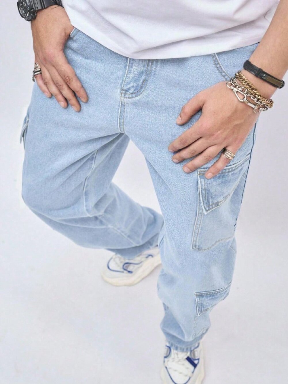 Light Wash Casual Men's Multi-Pocket Denim Jeans - Picture 4 of 7
